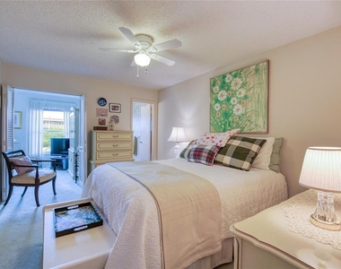 2310 Denmark St - Photo Thumbnail 18
