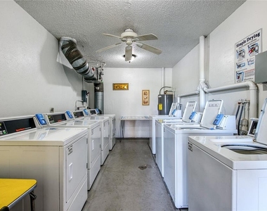 2310 Denmark St - Photo Thumbnail 26