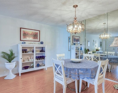 2310 Denmark St - Photo Thumbnail 6