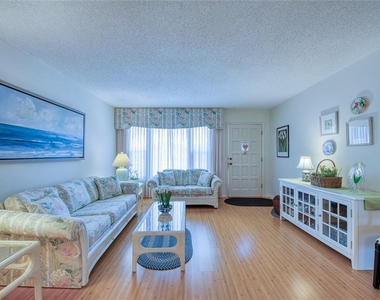 2310 Denmark St - Photo Thumbnail 7