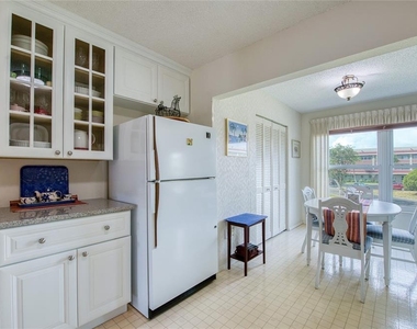 2310 Denmark St - Photo Thumbnail 9
