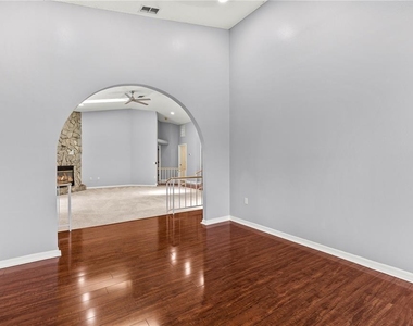 9447 Ashley Drive - Photo Thumbnail 16