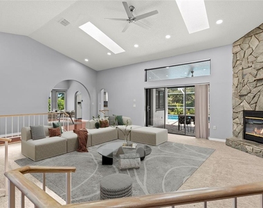 9447 Ashley Drive - Photo Thumbnail 5