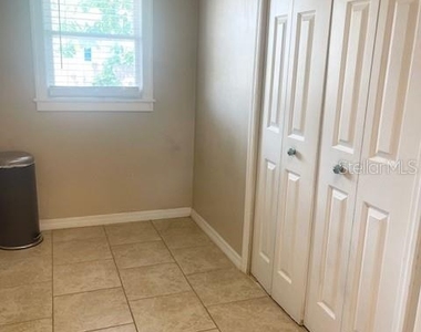 102 W Elm Street - Photo Thumbnail 20