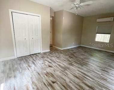 102 W Elm Street - Photo Thumbnail 25