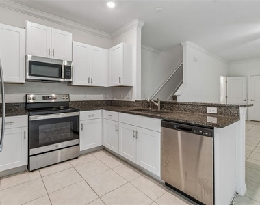 30751 Veridian Way - Photo Thumbnail 12