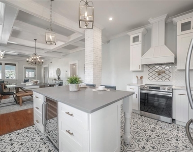 5301 N Central Avenue - Photo Thumbnail 23