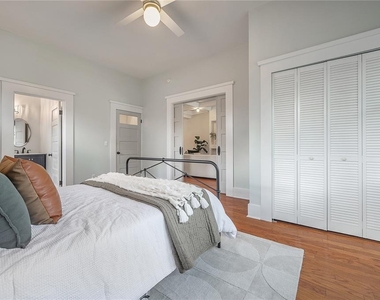 5301 N Central Avenue - Photo Thumbnail 12