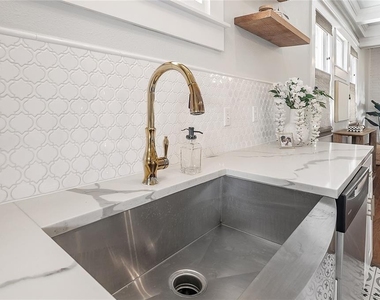 5301 N Central Avenue - Photo Thumbnail 26