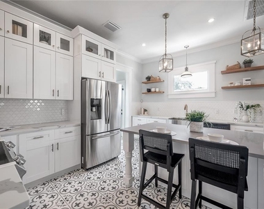 5301 N Central Avenue - Photo Thumbnail 25