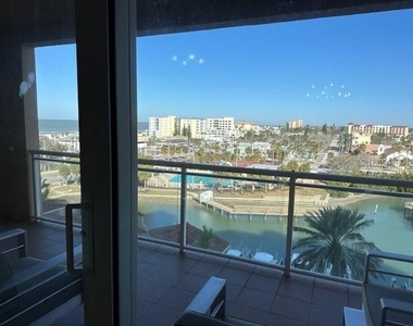 521 Mandalay Avenue - Photo Thumbnail 33