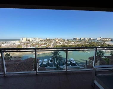 521 Mandalay Avenue - Photo Thumbnail 37