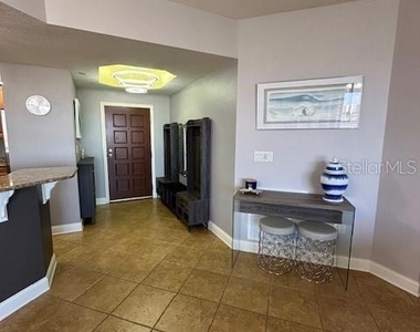 521 Mandalay Avenue - Photo Thumbnail 8