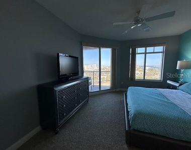 521 Mandalay Avenue - Photo Thumbnail 17