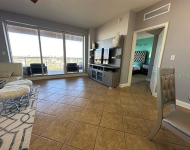 521 Mandalay Avenue - Photo Thumbnail 14