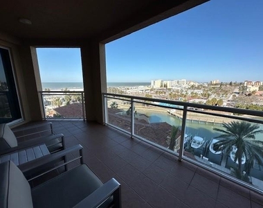 521 Mandalay Avenue - Photo Thumbnail 38