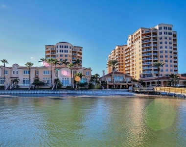 521 Mandalay Avenue - Photo Thumbnail 57
