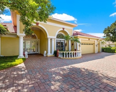 30324 Laurelwood Lane - Photo Thumbnail 2