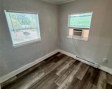 908 Beverly Avenue - Photo Thumbnail 9