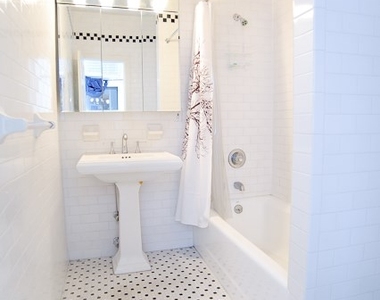 113 East 31st Street - Photo Thumbnail 4