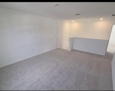 1326 Belle Isle Lane - Photo Thumbnail 7