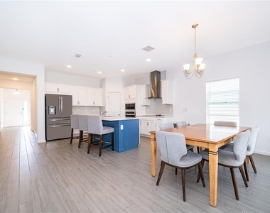 2366 White Cedar Way - Photo Thumbnail 8