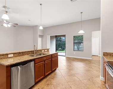 1317 Gleneagles Ln - Photo Thumbnail 19