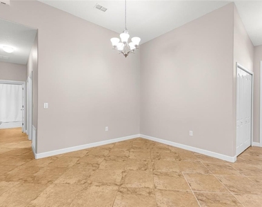 1317 Gleneagles Ln - Photo Thumbnail 6