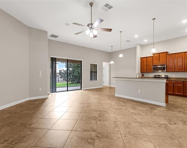 1317 Gleneagles Ln - Photo Thumbnail 15