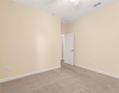 1317 Gleneagles Ln - Photo Thumbnail 13