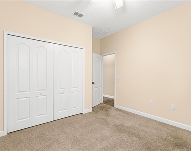 1317 Gleneagles Ln - Photo Thumbnail 10