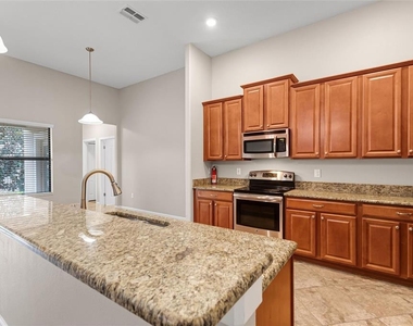 1317 Gleneagles Ln - Photo Thumbnail 18
