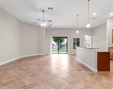 1317 Gleneagles Ln - Photo Thumbnail 14