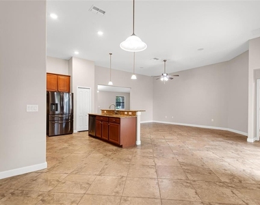 1317 Gleneagles Ln - Photo Thumbnail 21