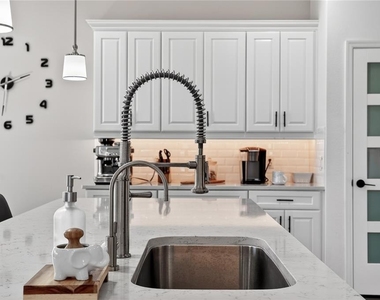 5608 Nw 39th Lane - Photo Thumbnail 27