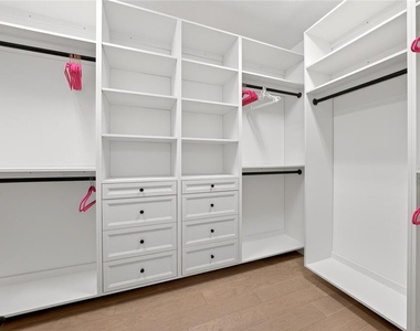 5608 Nw 39th Lane - Photo Thumbnail 10