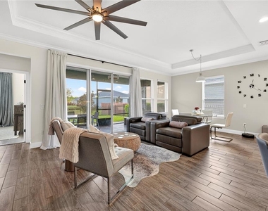 5608 Nw 39th Lane - Photo Thumbnail 2