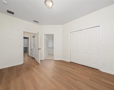 10612 Savannah Wood Drive - Photo Thumbnail 22