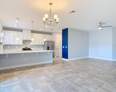 5644 Estero Loop - Photo Thumbnail 12