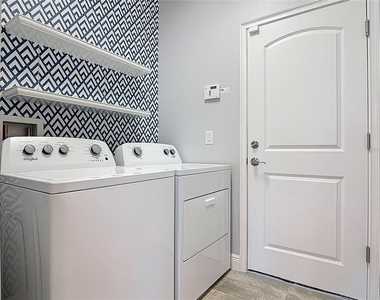 5644 Estero Loop - Photo Thumbnail 32