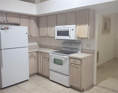 1144 Clear Creek Circle - Photo Thumbnail 9