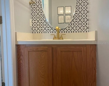 290 Marion Place - Photo Thumbnail 7
