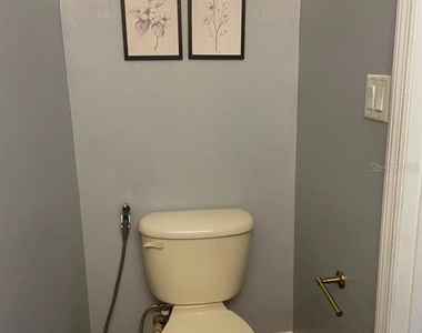 290 Marion Place - Photo Thumbnail 10