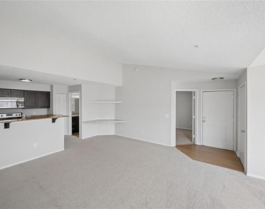 2213 Grand Cayman Court - Photo Thumbnail 8