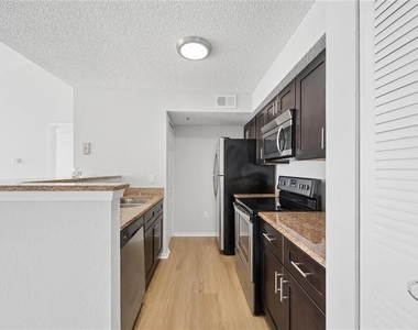 2213 Grand Cayman Court - Photo Thumbnail 6