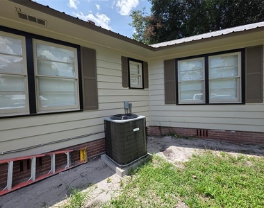 2104 Crill Avenue - Photo Thumbnail 54