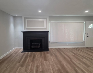 2104 Crill Avenue - Photo Thumbnail 9