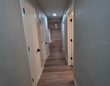 2104 Crill Avenue - Photo Thumbnail 43