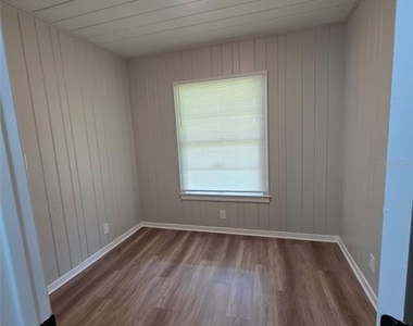 2104 Crill Avenue - Photo Thumbnail 13