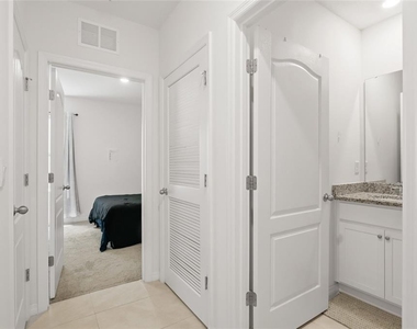 1181 Cascades Avenue - Photo Thumbnail 16